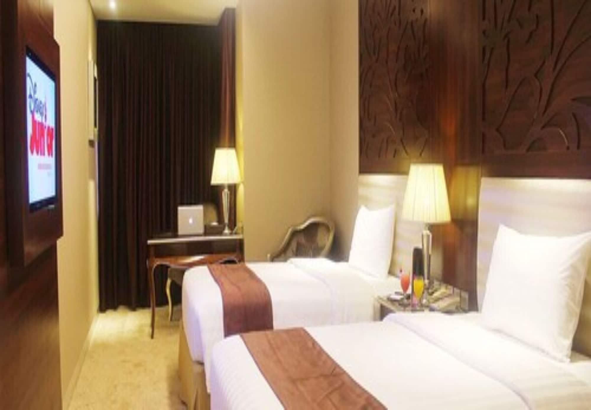 Belviu Hotel Bandung Buitenkant foto