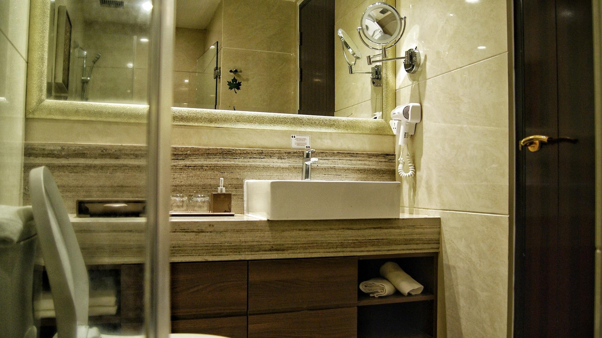 Belviu Hotel Bandung Buitenkant foto