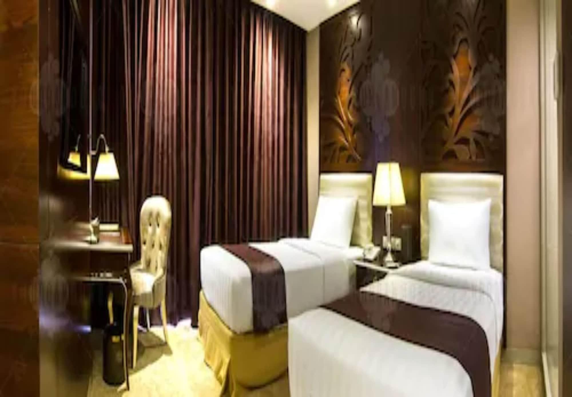 Belviu Hotel Bandung Buitenkant foto