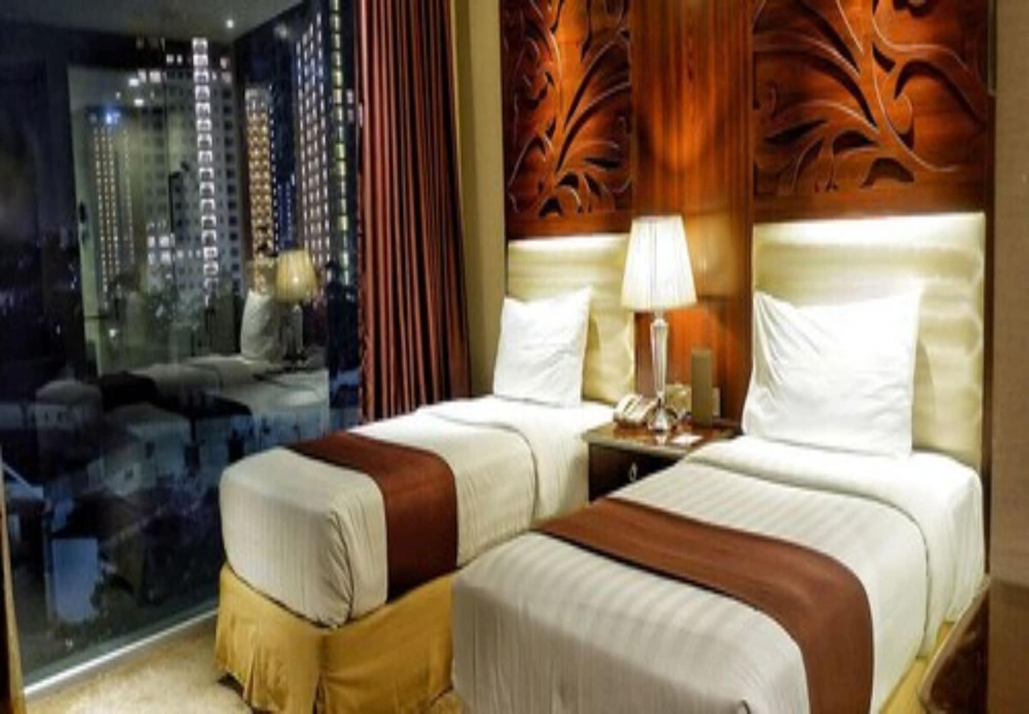 Belviu Hotel Bandung Buitenkant foto