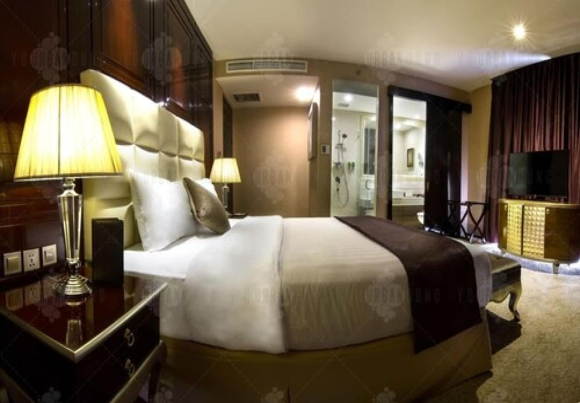 Belviu Hotel Bandung Buitenkant foto