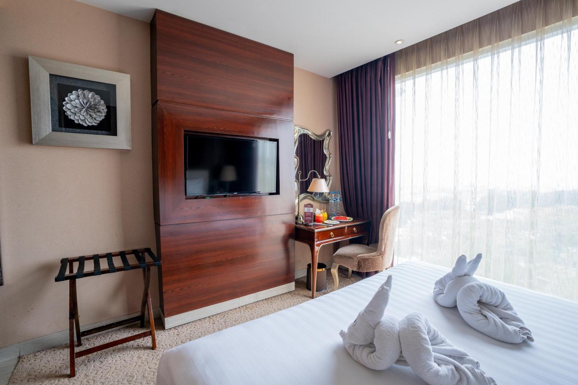 Belviu Hotel Bandung Buitenkant foto