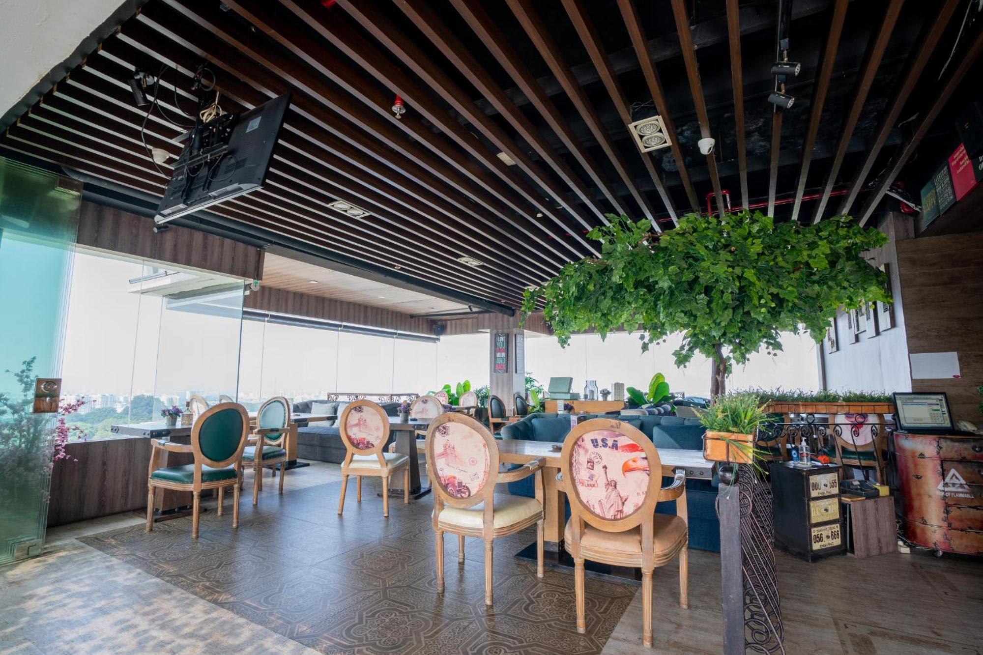 Belviu Hotel Bandung Buitenkant foto
