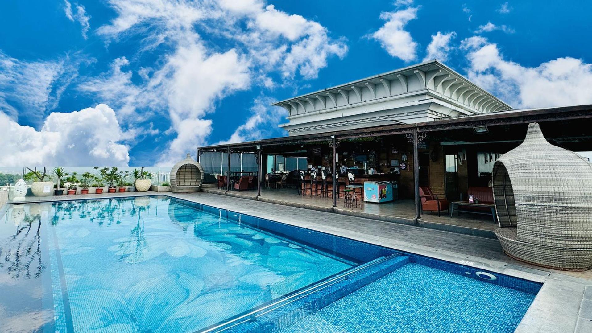 Belviu Hotel Bandung Buitenkant foto